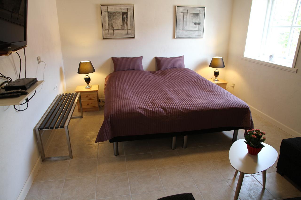 Hukaergaard Bed & Breakfast Ostbirk Екстериор снимка